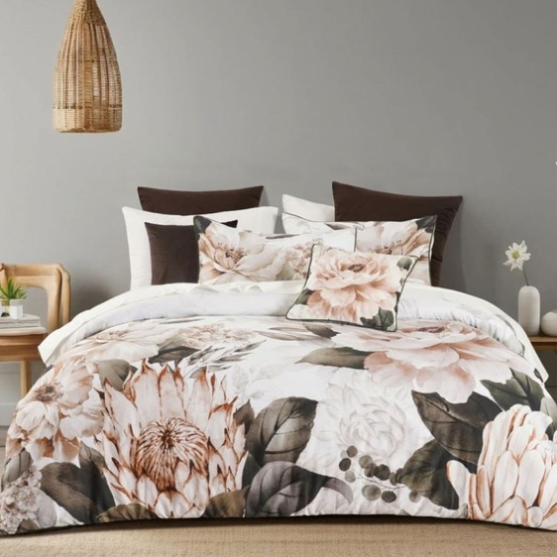 Bianca Somerset White Cotton Sateen Floral Quilt Cover Set Double V442-BCA-QUILTCS-SOMERSET-WHITE-DS
