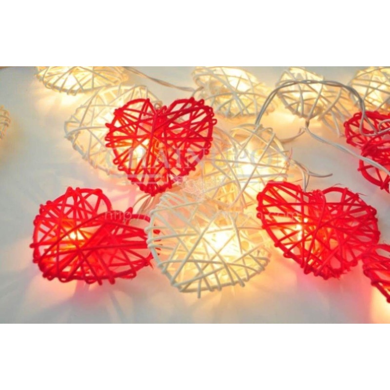20 Red and White 3D Hollowed Rattan Heart-Shaped 3M String Fairy Lights, Battery Indoor & V382-REDWHHRTRATTBATT20