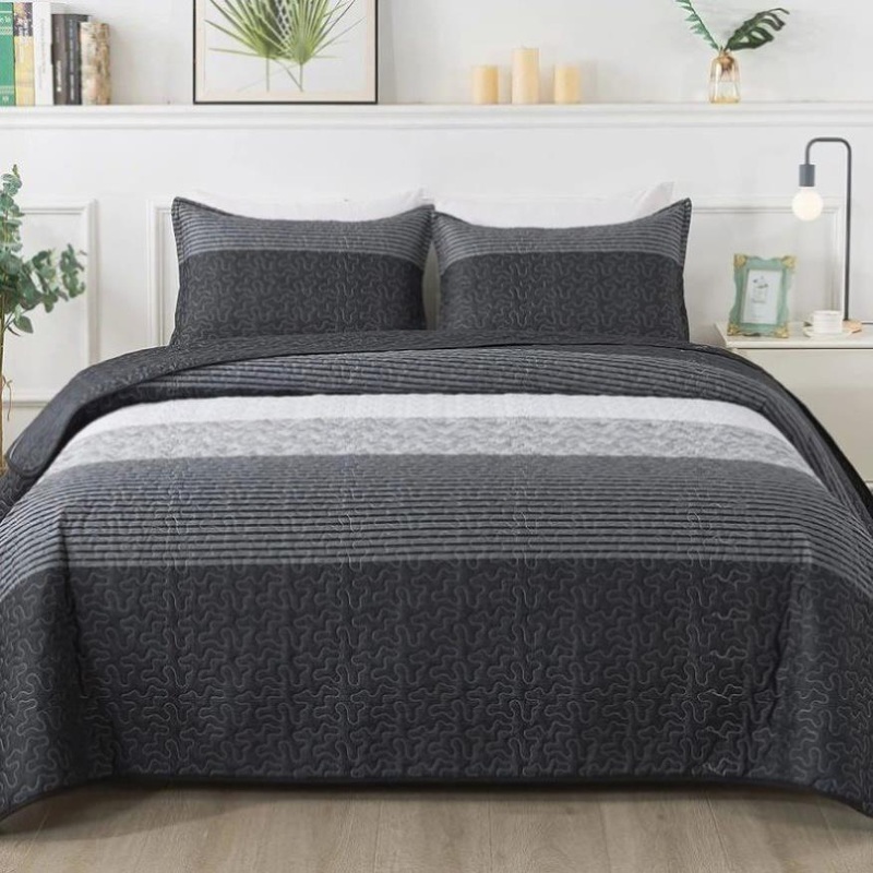 Detailed Quilted Bedspread and Pillowcases Set: A Signature of Quality and Style – Queen size V745-MAC080195Q13U