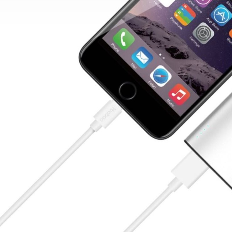 [CLEARANCE] Yoobao Y-725A 2.1A Quick Intelligent Charger Set with 2m Cable Lightning, Type C, and Micro USB for Apple and Android Smartphones
